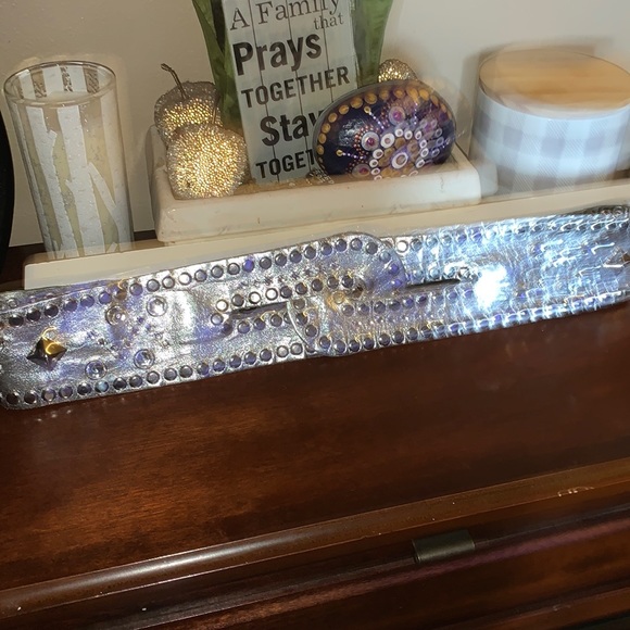 Sand Castle New York Vintage Silver Leather Belt - Picture 3 of 16